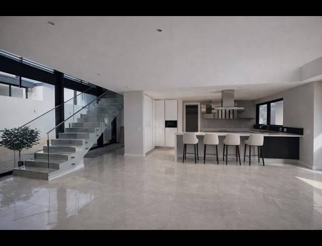 4 BEDROOM CLUSTER FOR SALE IN HOUGHTON